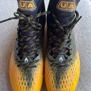 Under Armour Spotlight Lux MC 2.0 football cleats